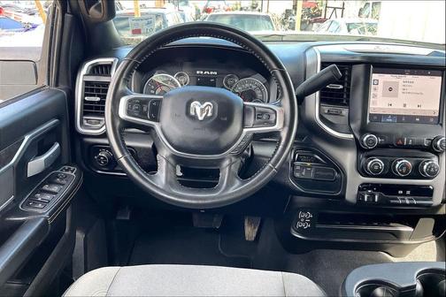 2024 RAM 2500 Big Horn Crew Cab 4x4 8' Box