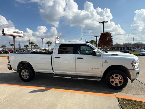 2024 RAM 2500 Big Horn Crew Cab 4x4 8' Box