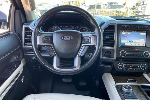 White Gold Metallic 2018 Ford Expedition Platinum