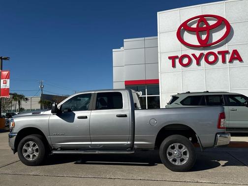 2024 RAM 2500 Big Horn Crew Cab 4x4 6'4' Box