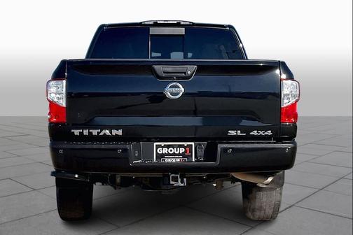 2017 Nissan Titan SL