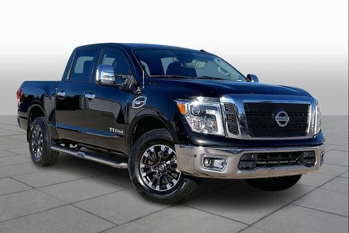 2017 Nissan Titan SL