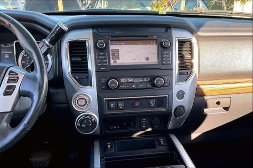 2017 Nissan Titan SL