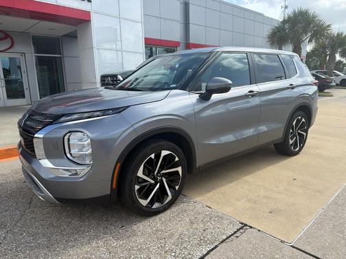 Mercury Gray Metallic 2024 Mitsubishi Outlander SE S-AWC