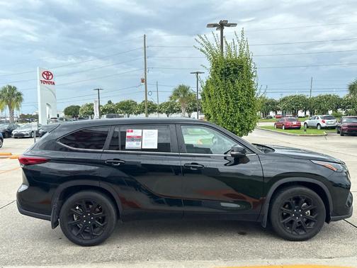 2023 Toyota Highlander L
