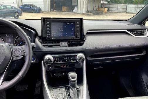 2022 Toyota RAV4 Hybrid SE
