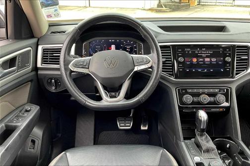 2023 Volkswagen Atlas 3.6L SEL Premium R-Line