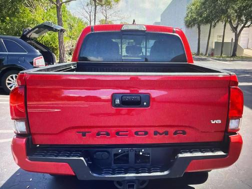 Barcelona Red Metallic 2019 Toyota Tacoma TRD Sport