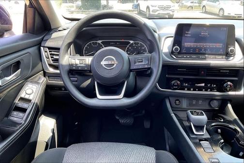Deep Ocean Blue Pearl 2024 Nissan Rogue SV