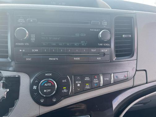 2013 Toyota Sienna LE