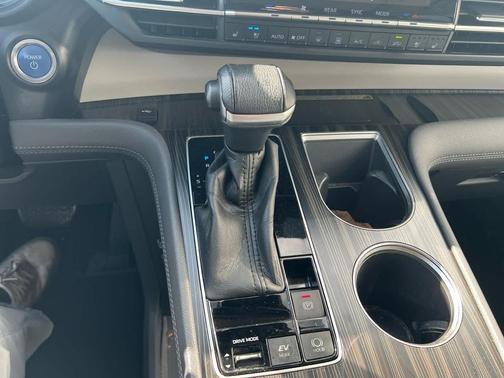 2022 Toyota Sienna Limited