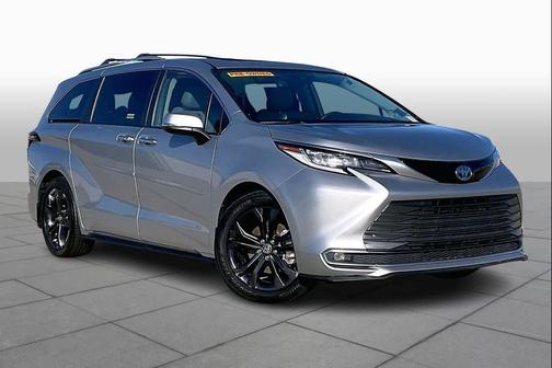 2022 Toyota Sienna Limited