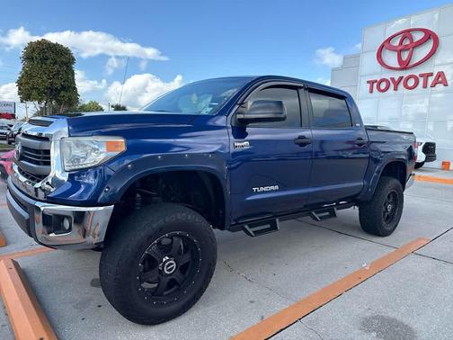 2014 Toyota Tundra SR5