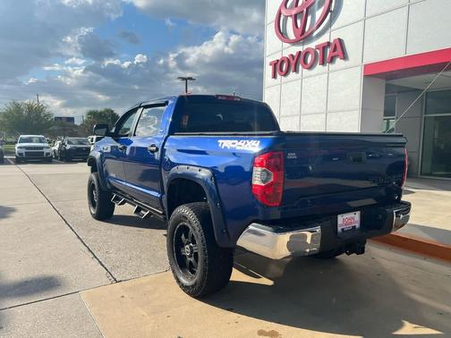 2014 Toyota Tundra SR5