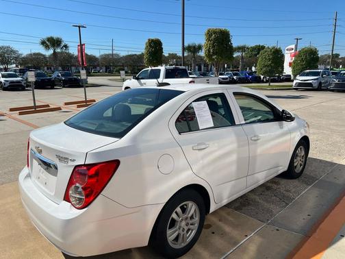 2016 Chevrolet Sonic LT