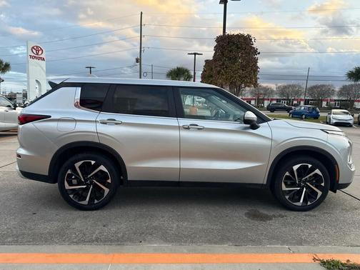 2024 Mitsubishi Outlander SE 2.5 2WD