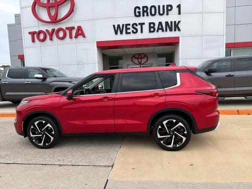 Red Diamond 2024 Mitsubishi Outlander SE 2.5 2WD