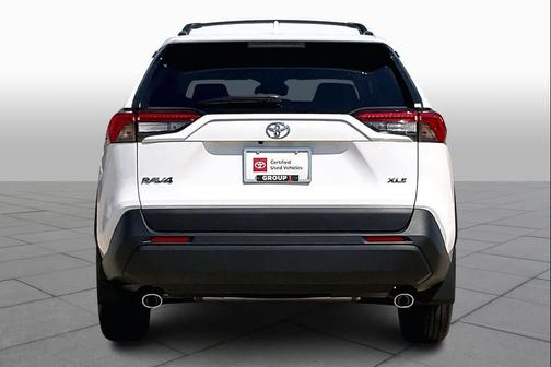 Ice Cap 2025 Toyota RAV4 XLE