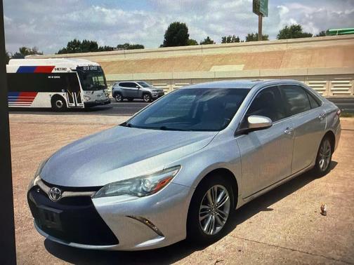 Celestial Silver Metallic 2016 Toyota Camry SE