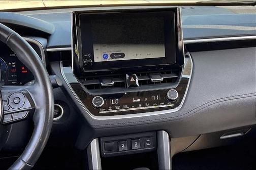 2023 Toyota Corolla Cross XLE