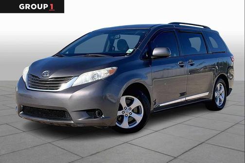 2017 Toyota Sienna LE
