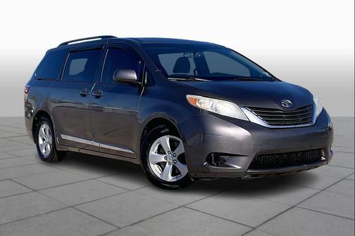 2017 Toyota Sienna LE