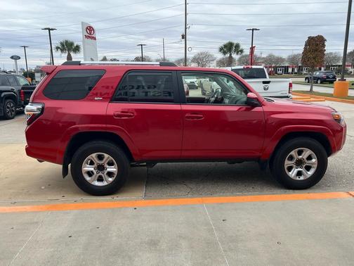 2024 Toyota 4Runner SR5