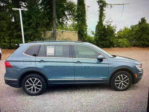 Stone Blue Metallic 2021 Volkswagen Tiguan 2.0T SE