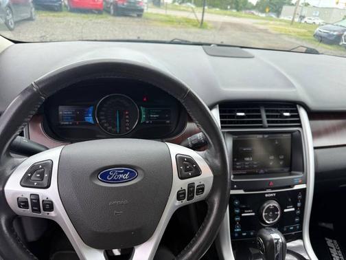 Tuxedo Black Metallic 2013 Ford Edge Limited