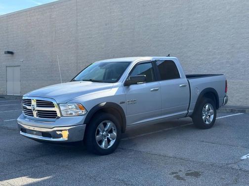 Bright Silver Metallic Clearcoat 2013 RAM 1500 Big Horn