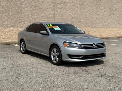 2014 Volkswagen Passat 1.8T Auto SE
