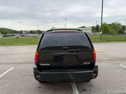 Onyx Black 2004 GMC Envoy SLE