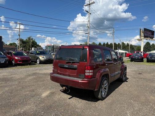 Maroon 2009 Jeep Liberty Sport