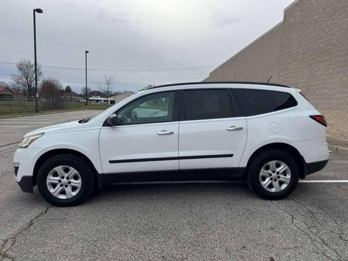 2017 Chevrolet Traverse LS