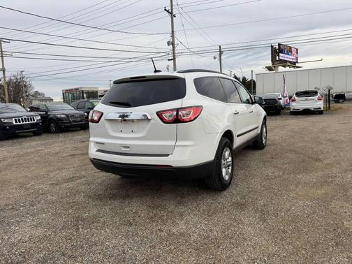 2017 Chevrolet Traverse LS