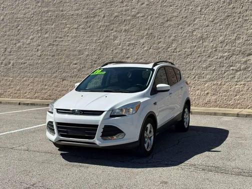 Oxford White 2016 Ford Escape SE