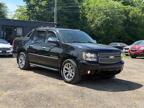 Black 2011 Chevrolet Avalanche 1500 LTZ