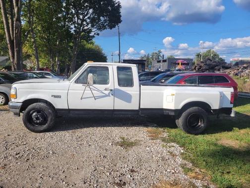1997 Ford F-350 XLT SuperCab DRW