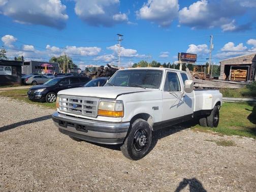 1997 Ford F-350 XLT SuperCab DRW