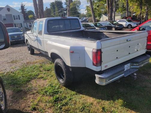 1997 Ford F-350 XLT SuperCab DRW