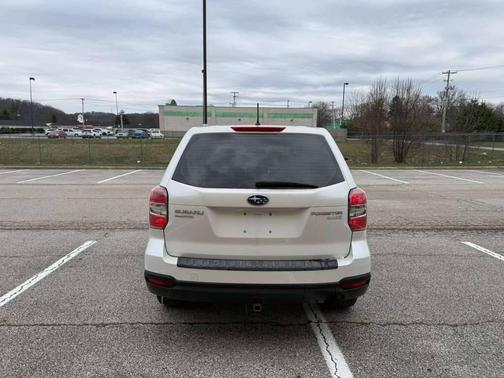 2014 Subaru Forester 2.5i