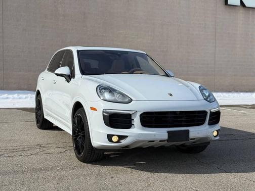 2016 Porsche Cayenne Cayenne