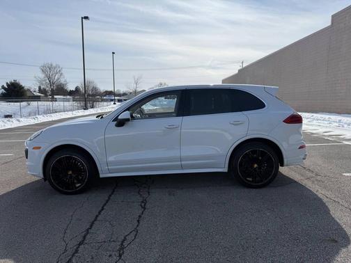 2016 Porsche Cayenne Cayenne