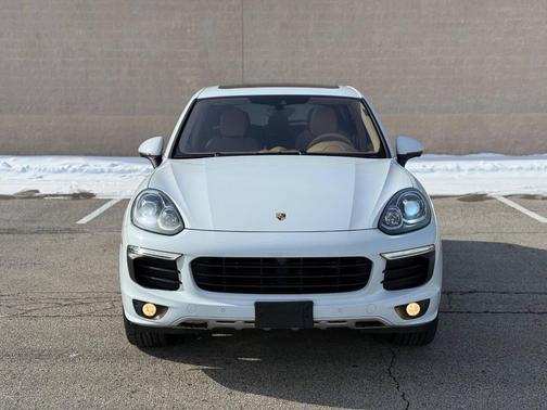 2016 Porsche Cayenne Cayenne