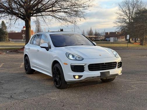 2016 Porsche Cayenne Cayenne