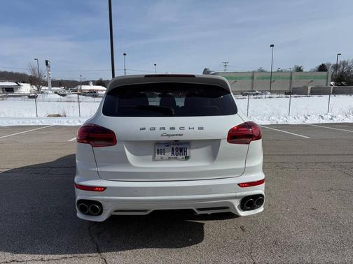 2016 Porsche Cayenne Cayenne