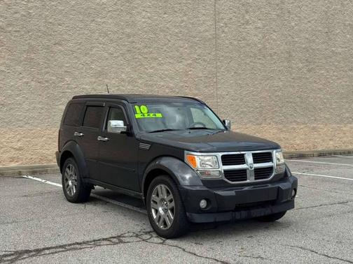 Natural Green Pearlcoat 2010 Dodge Nitro SE