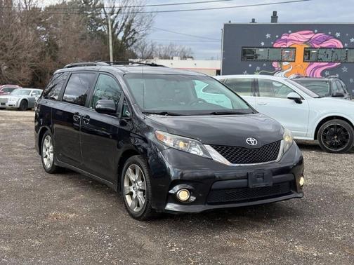 2012 Toyota Sienna SE