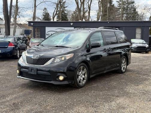 2012 Toyota Sienna SE