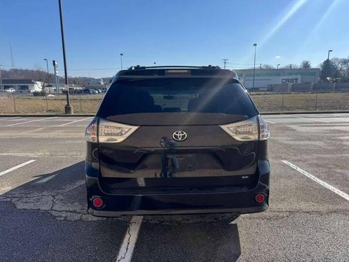 2012 Toyota Sienna SE